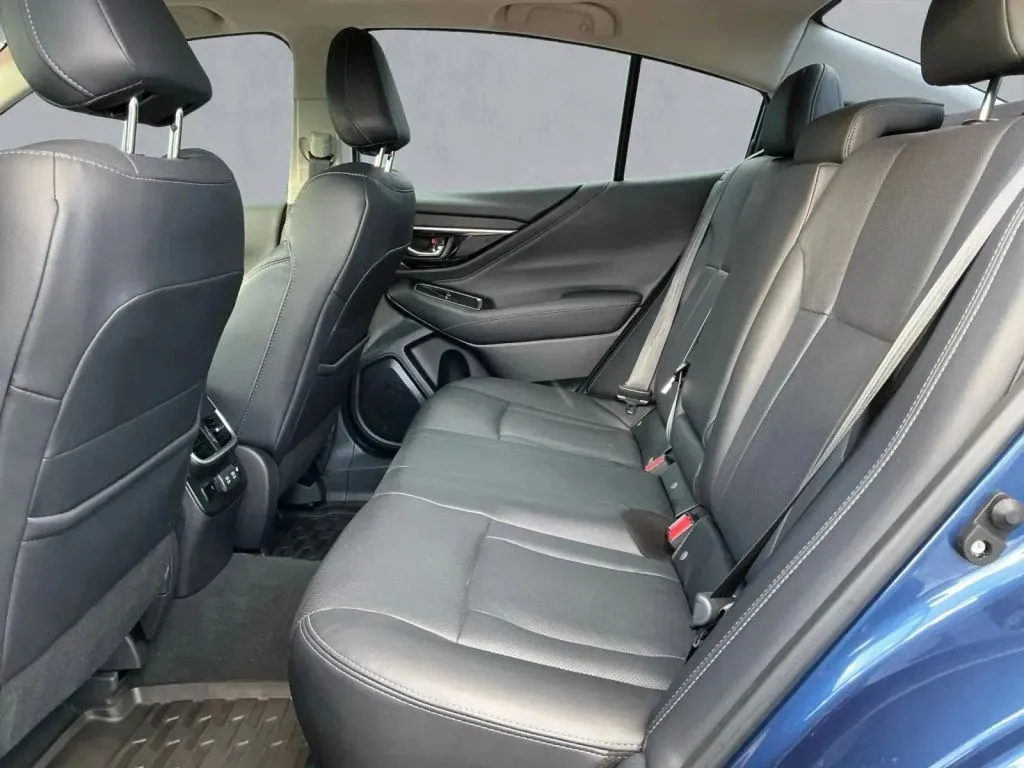 Subaru Legacy photo 14
