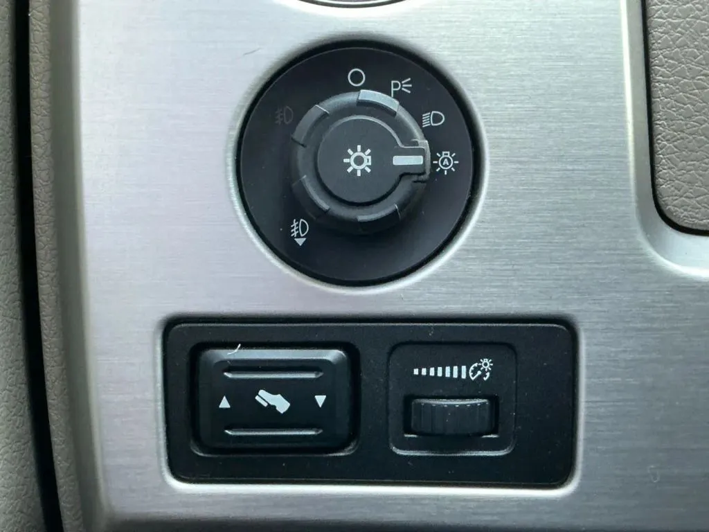 Ford F-150 photo 35