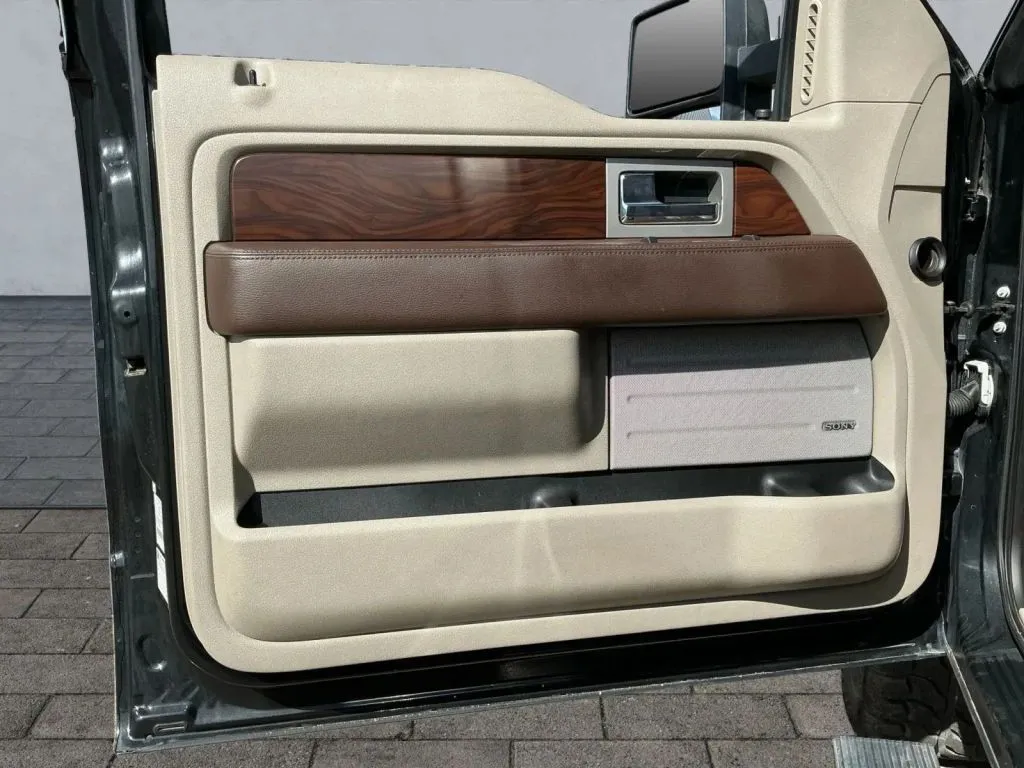 Ford F-150 photo 10