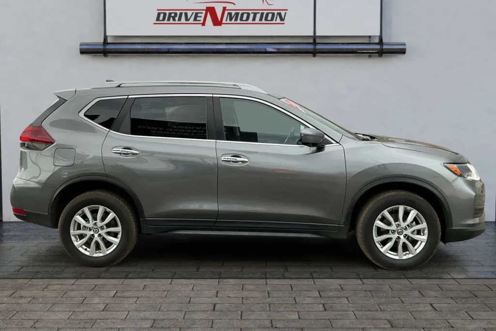 Another view of 2018 Nissan Rogue SV Sport Utility 4D for sale in Thornton, CO at Drive N-Motion Thornton