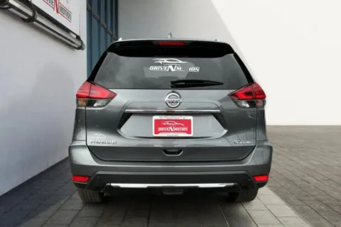 More photos of 2018 Nissan Rogue SV Sport Utility 4D at Drive N-Motion Thornton, CO