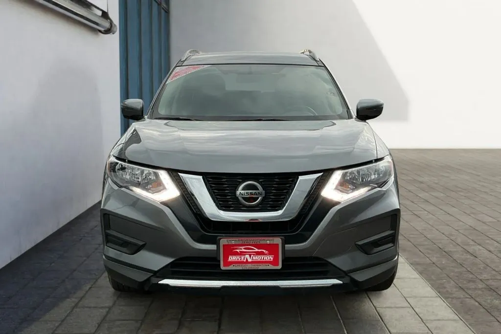 Nissan Rogue photo 8