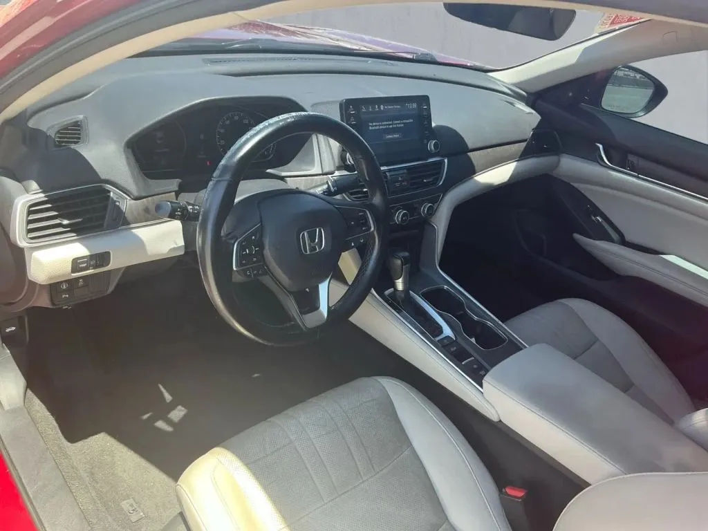 Honda Accord photo 13