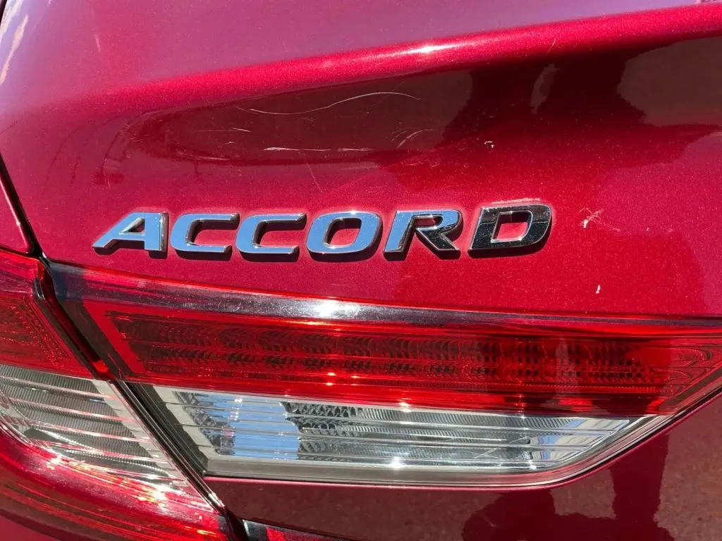 Honda Accord photo 19