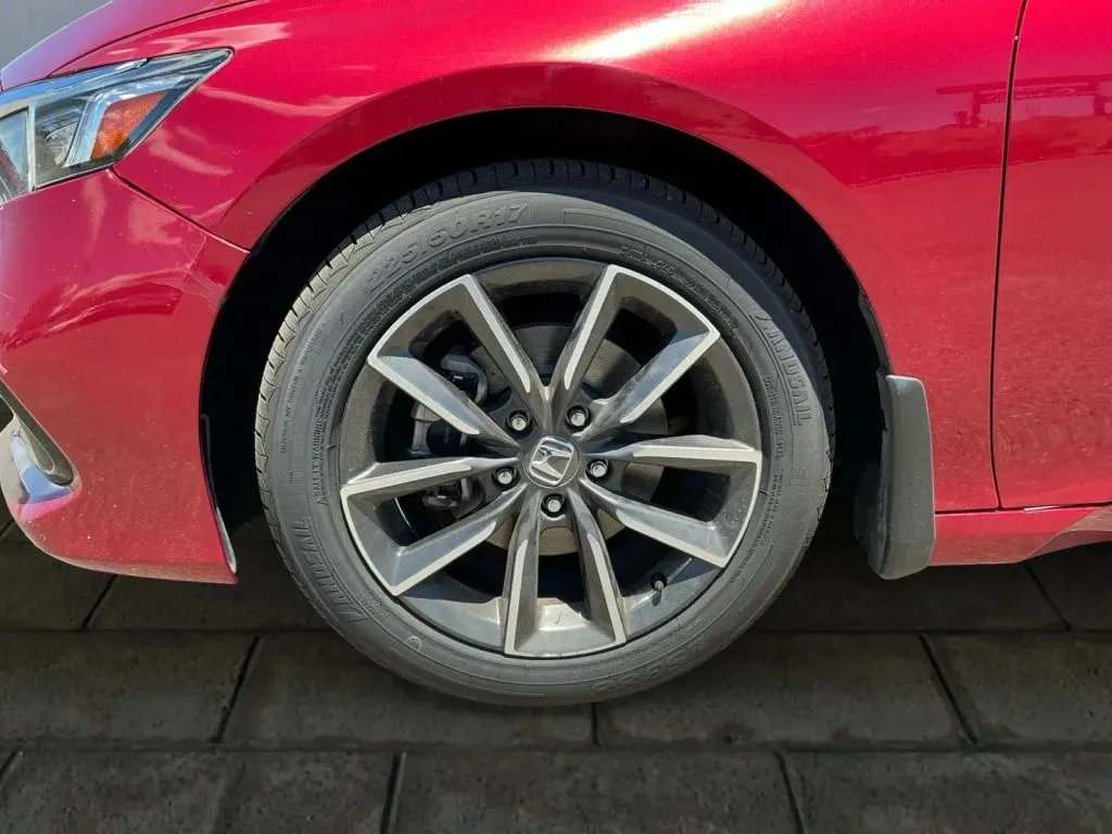Honda Accord photo 25