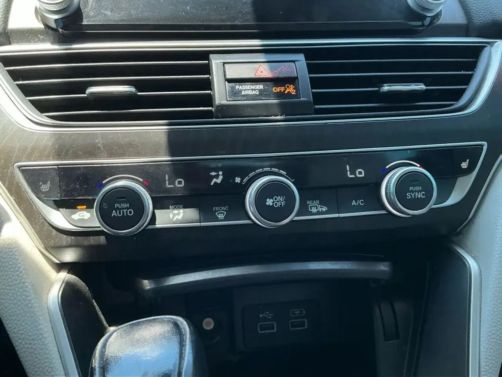 Honda Accord photo 33