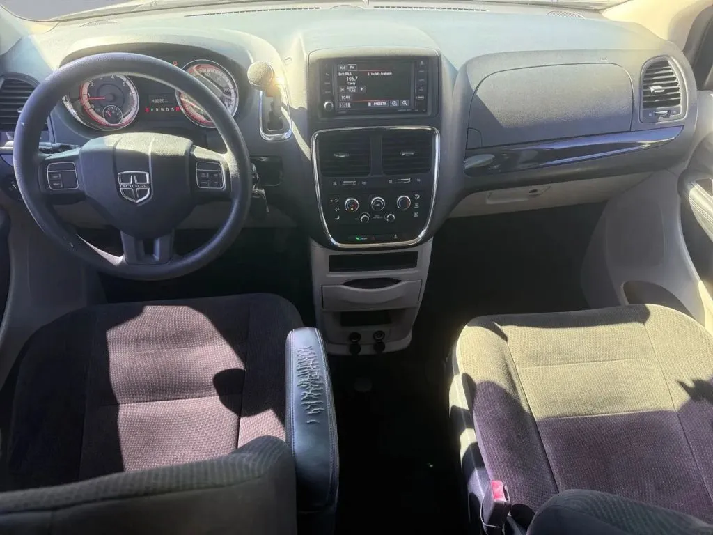 Dodge Grand Caravan photo 15