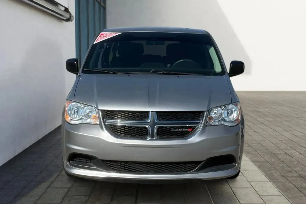 Dodge Grand Caravan photo 8