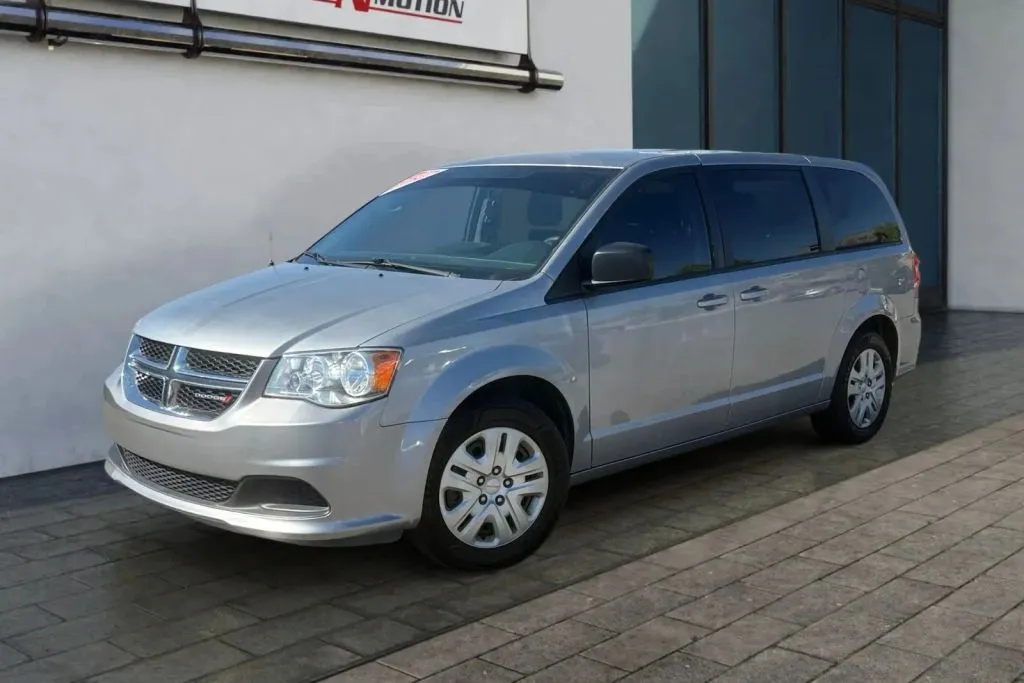 Dodge Grand Caravan photo 7