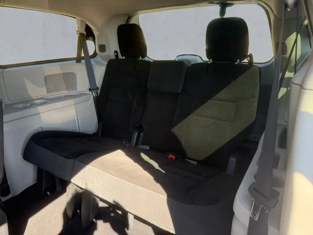 Dodge Grand Caravan photo 17