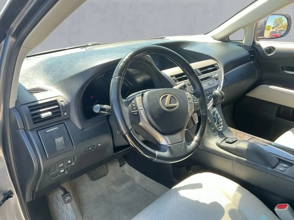 Lexus RX photo 13