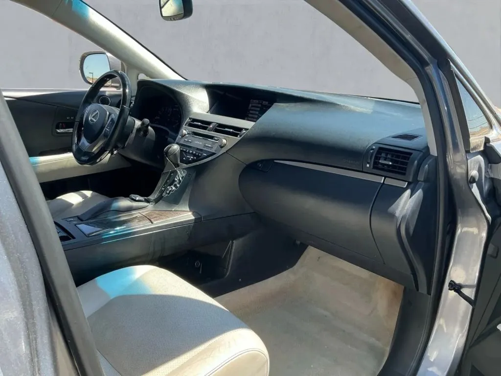 Lexus RX photo 20