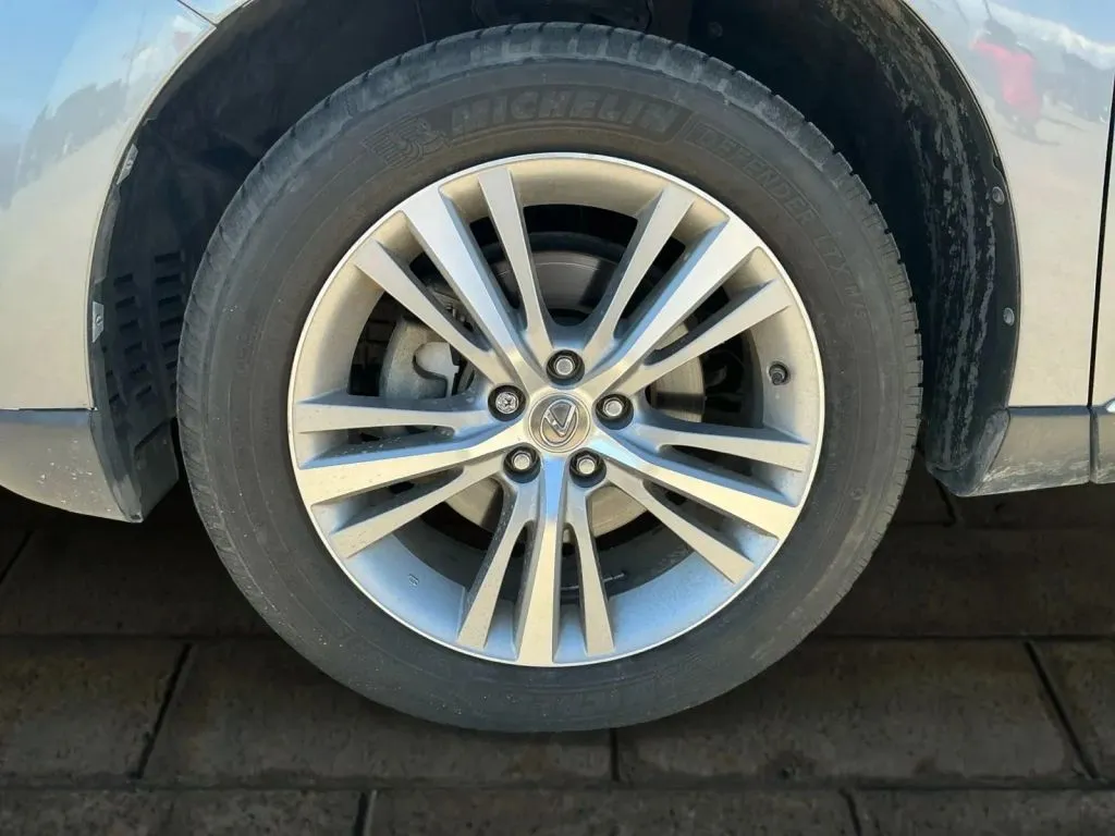 Lexus RX photo 24