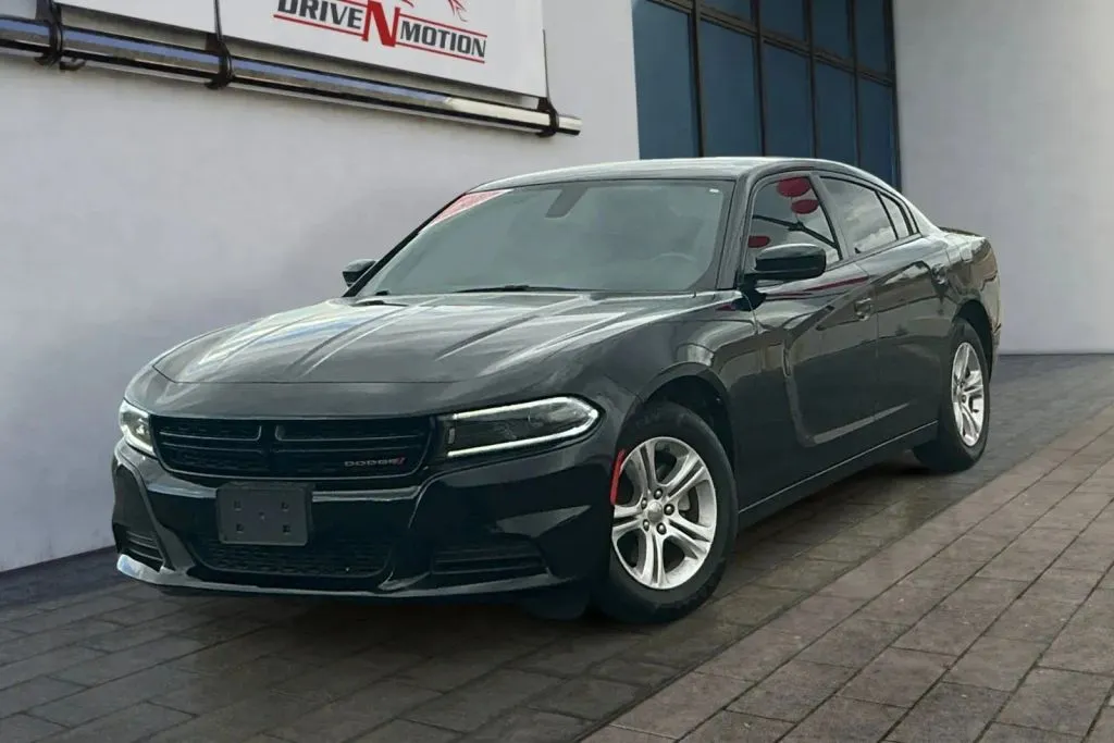 Dodge Charger photo 6