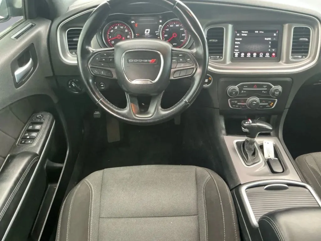 Dodge Charger photo 11