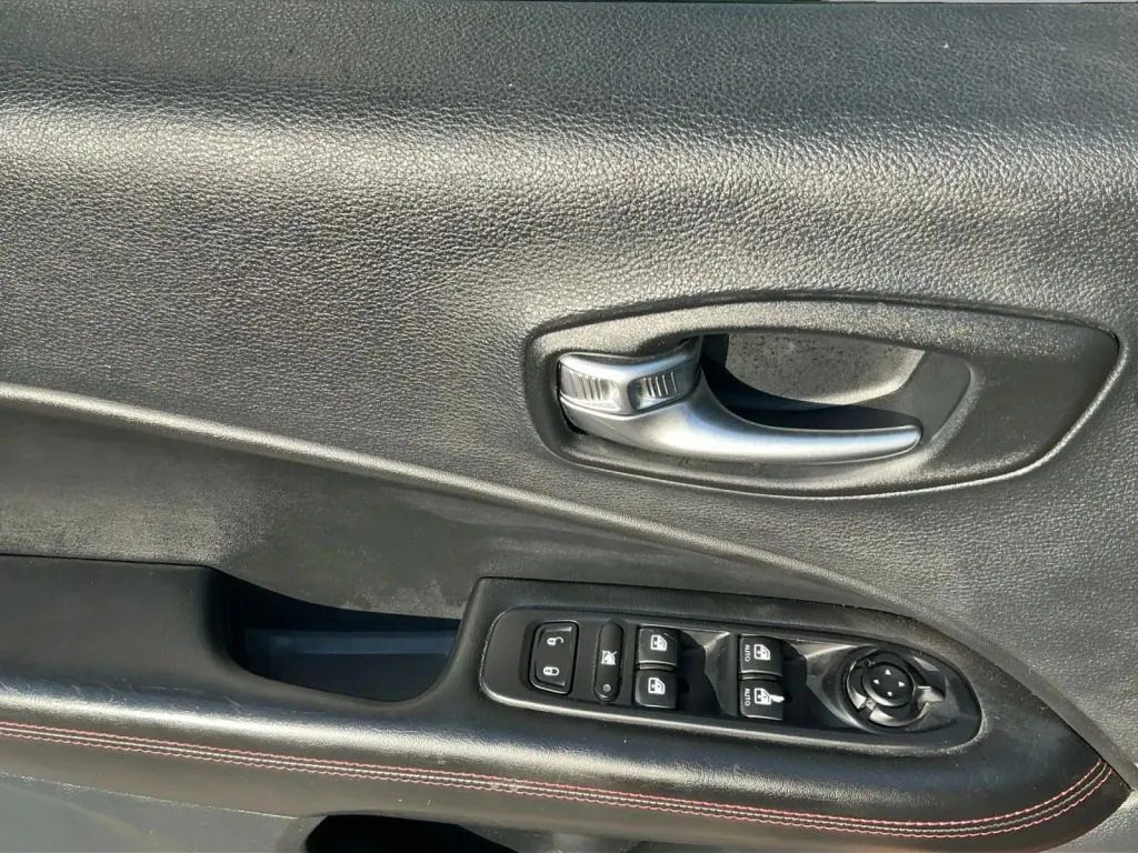Jeep Compass photo 11