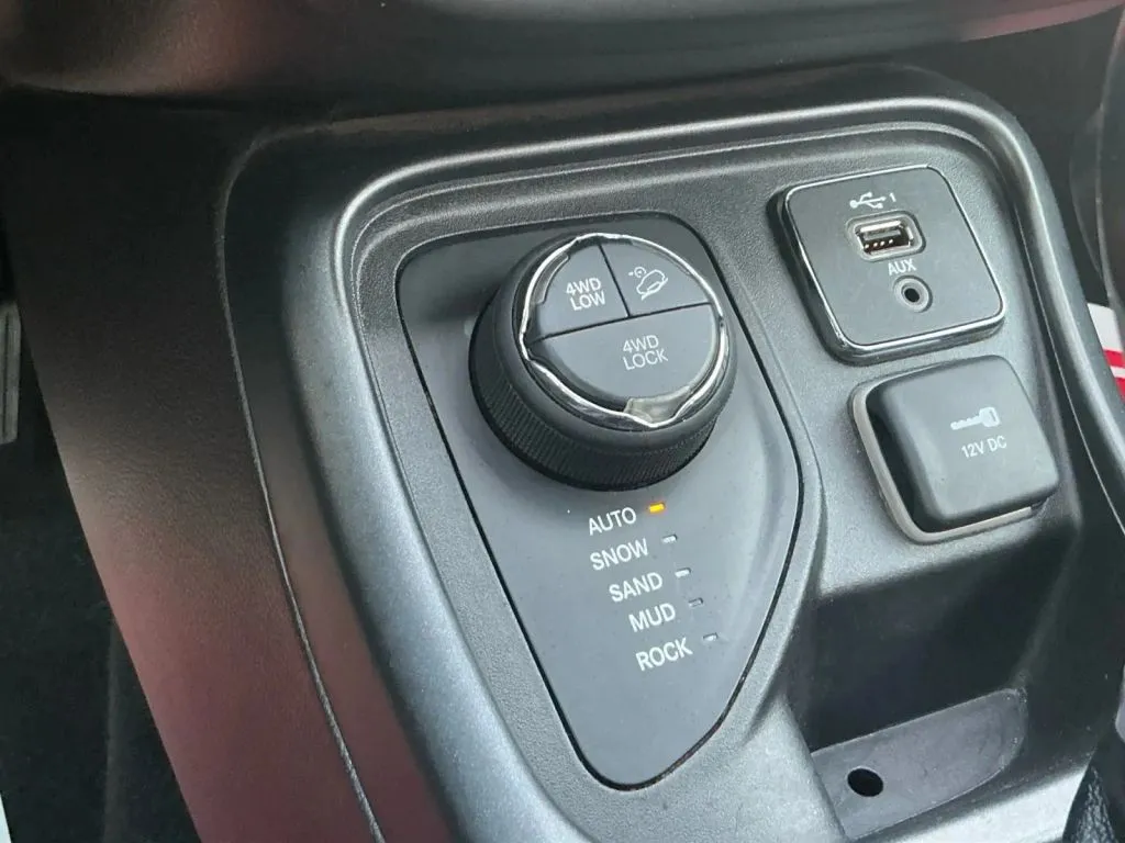 Jeep Compass photo 37