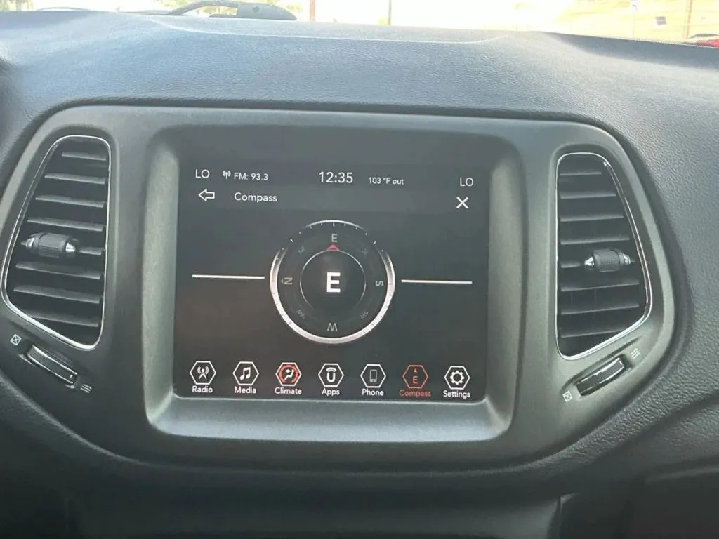 Jeep Compass photo 31