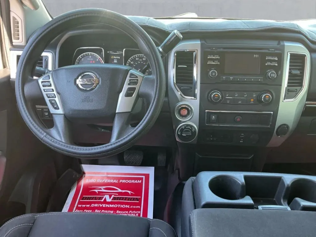 2017 Nissan Titan XD SV - Photo 16