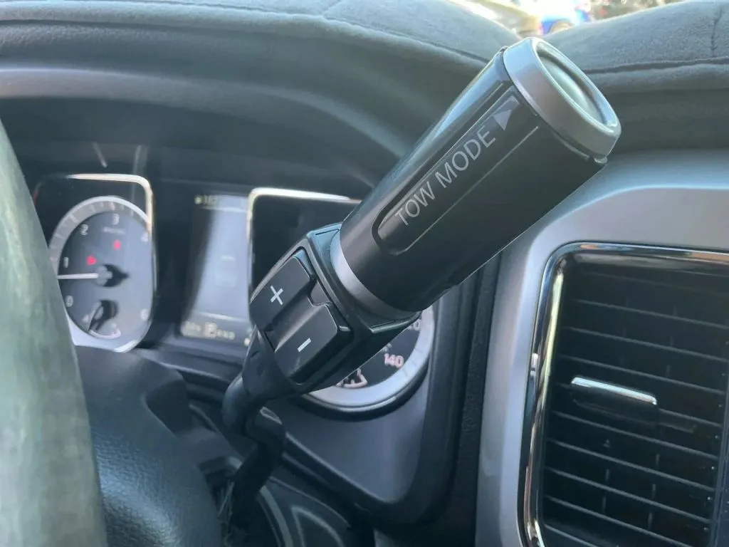 2017 Nissan Titan XD SV - Photo 31