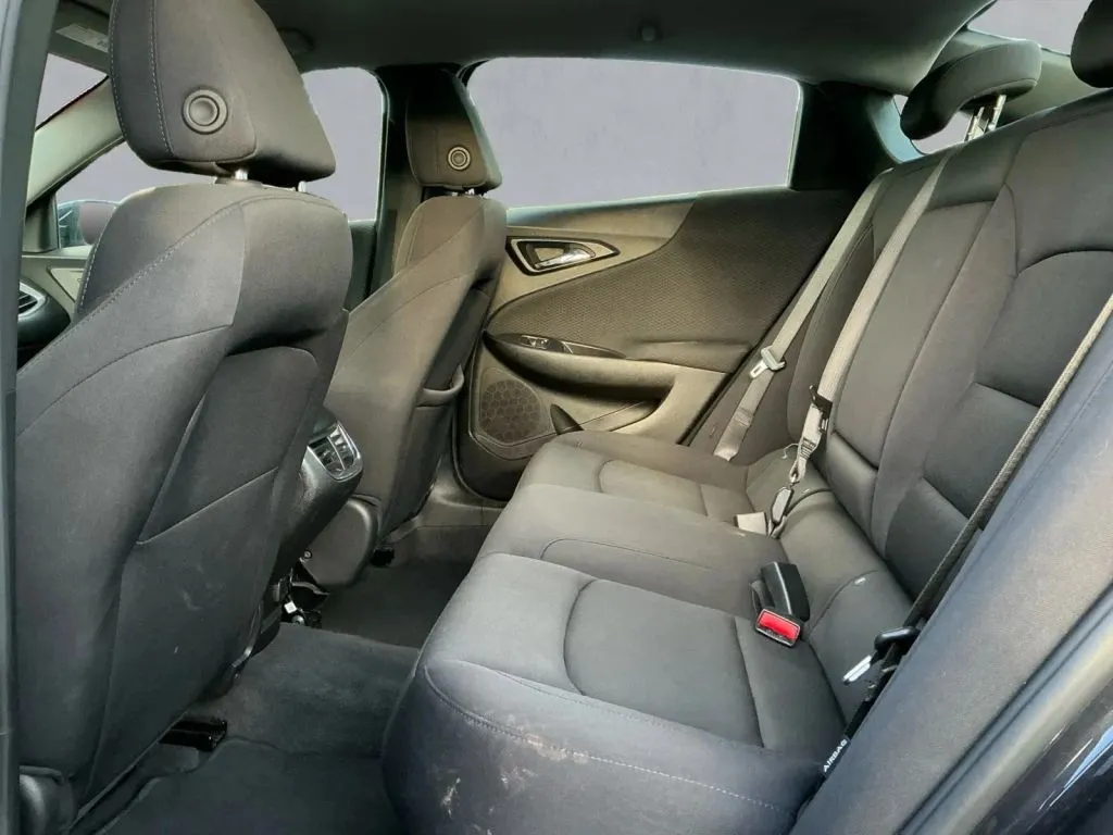 Chevrolet Malibu photo 14