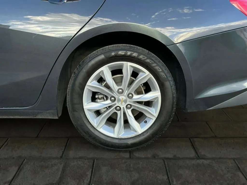 Chevrolet Malibu photo 17