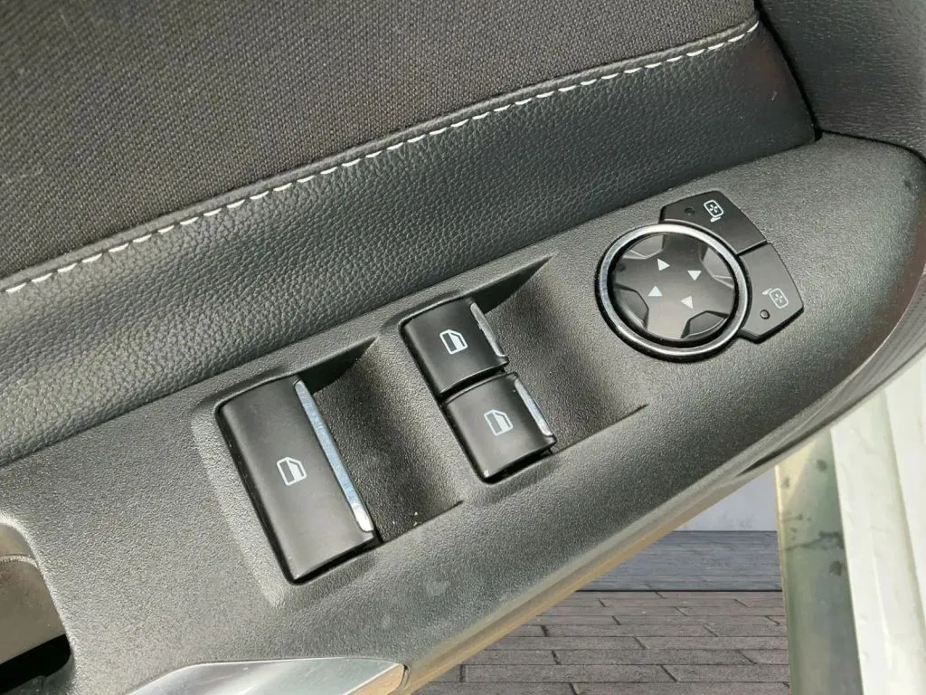 Ford Mustang photo 11