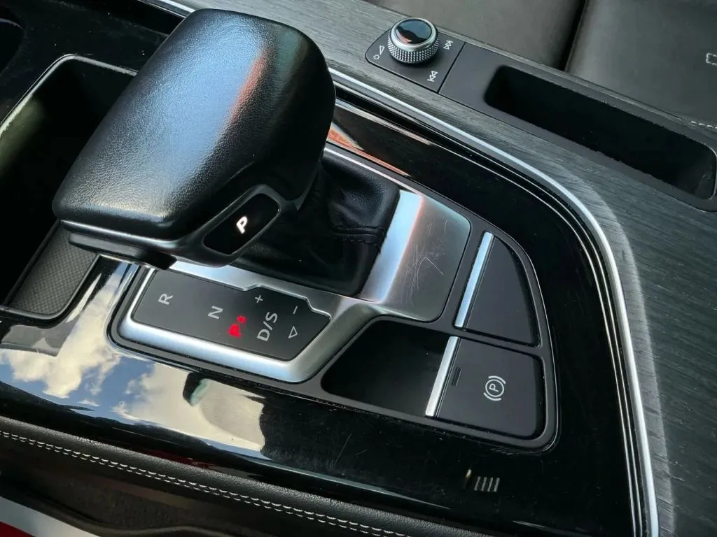 Audi A4 photo 32