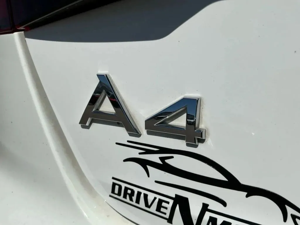 Audi A4 photo 36