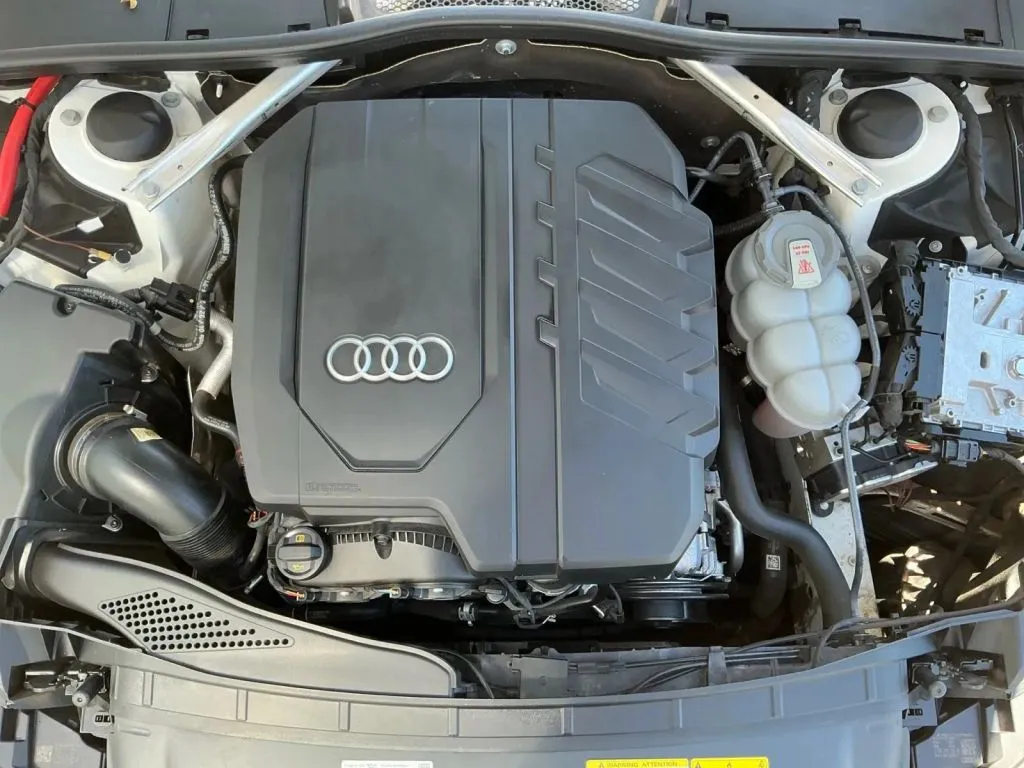 Audi A4 photo 22
