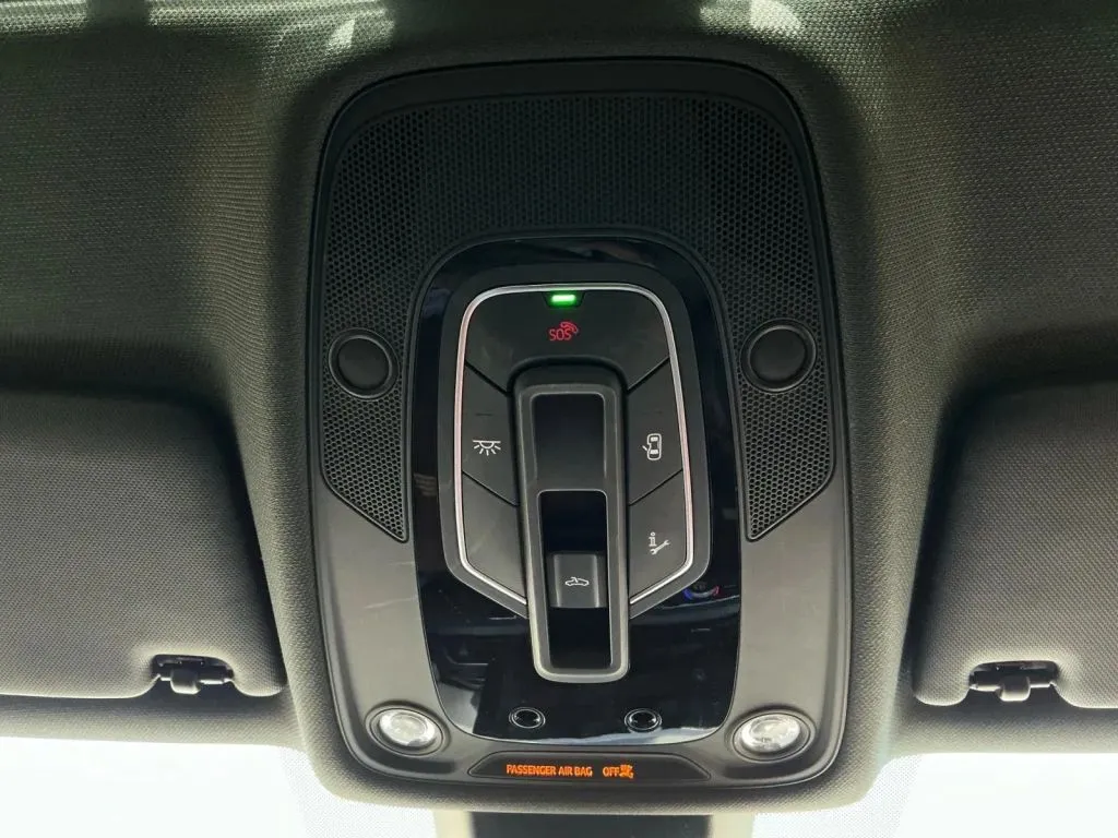 Audi A4 photo 35