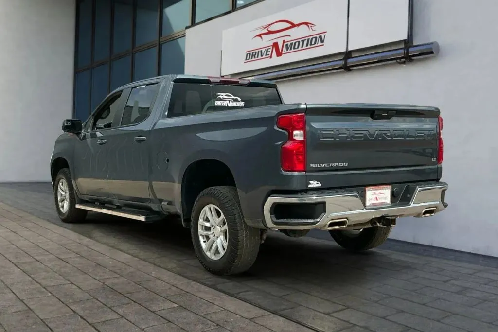 Chevrolet Silverado photo 7