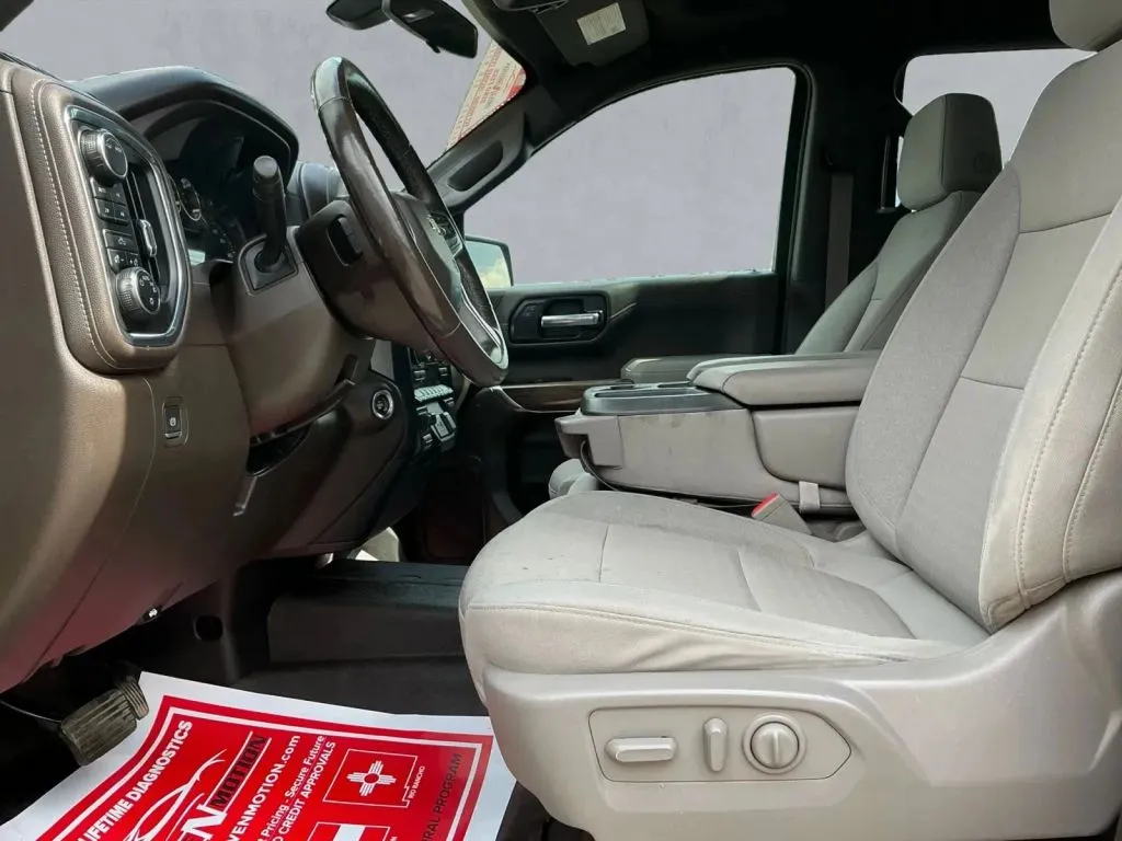 Chevrolet Silverado photo 12