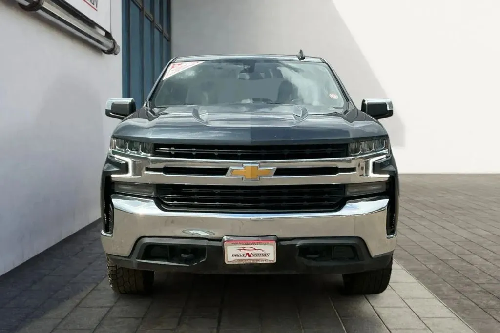 Chevrolet Silverado photo 9