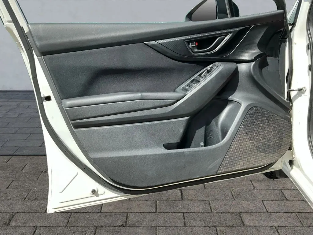 Subaru Impreza photo 11