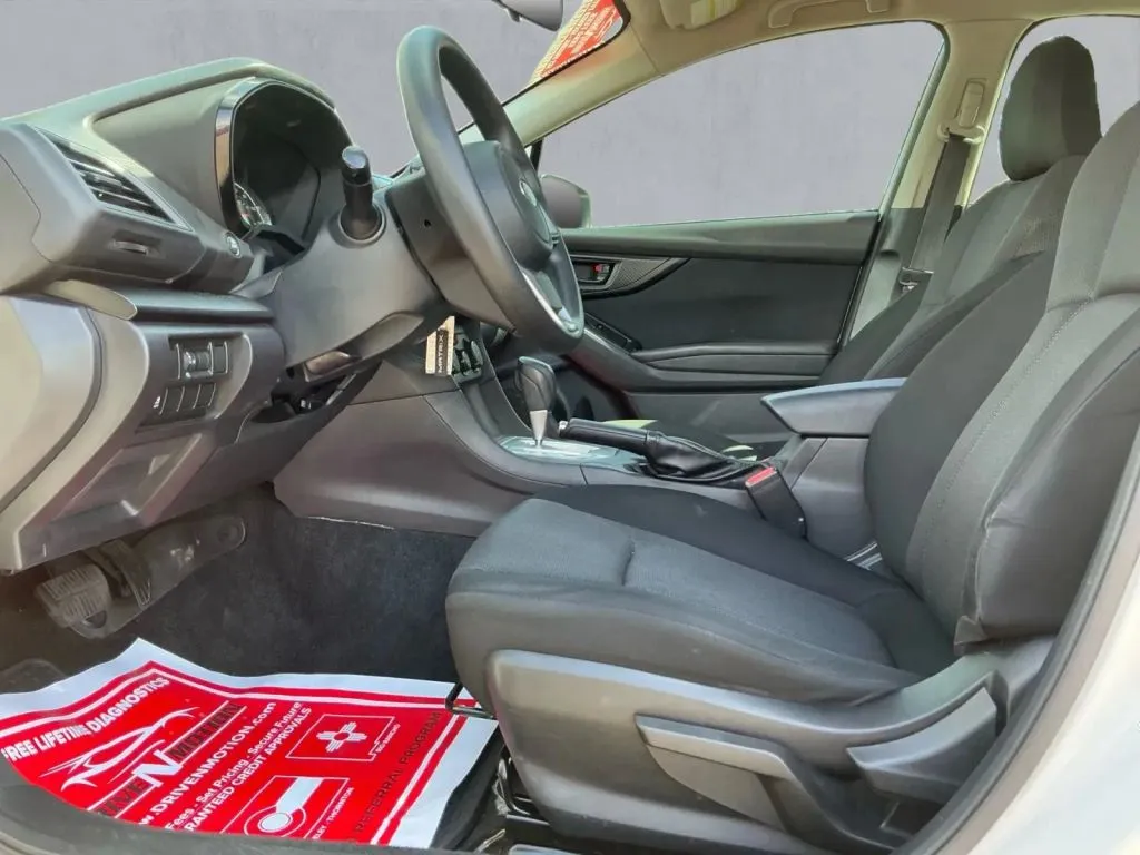 Subaru Impreza photo 13