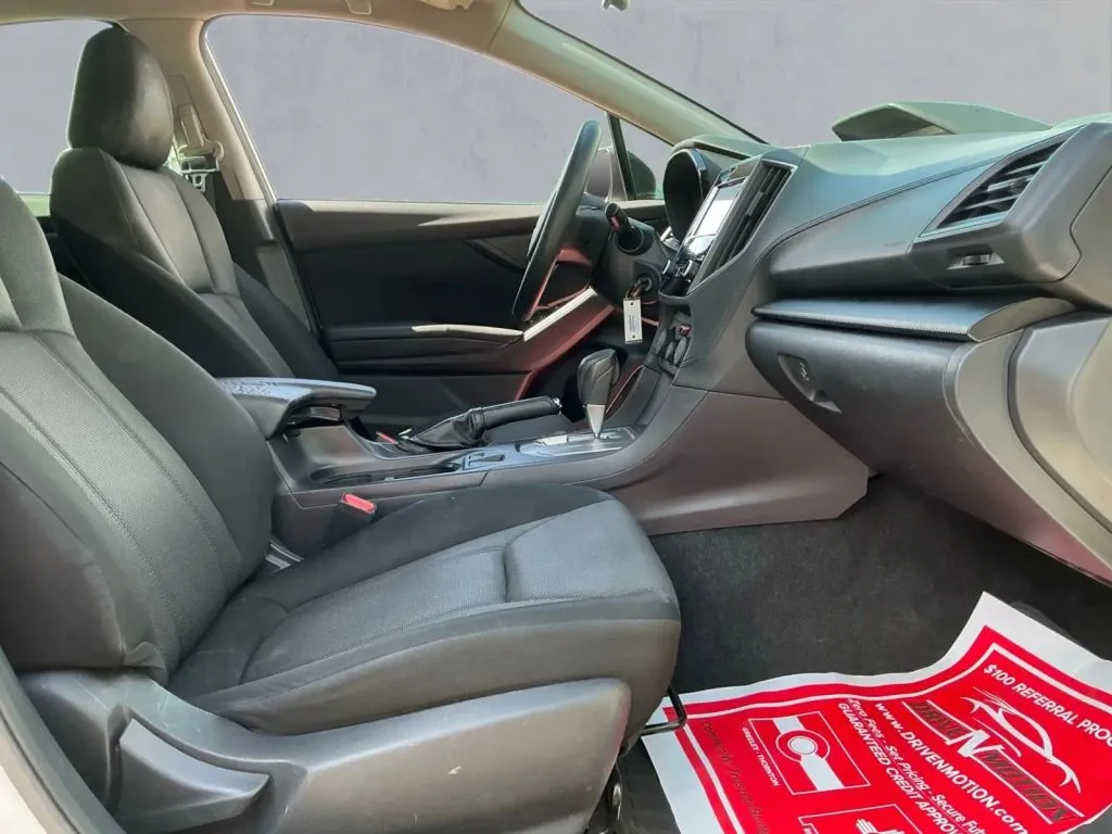Subaru Impreza photo 16