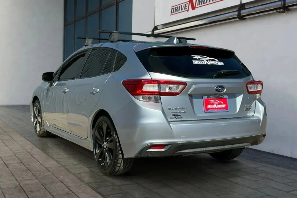Subaru Impreza photo 7