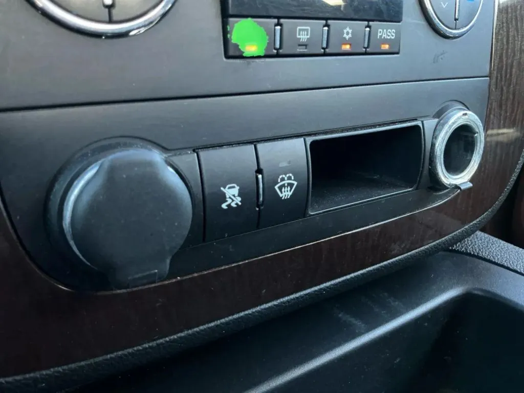 Chevrolet Silverado photo 30