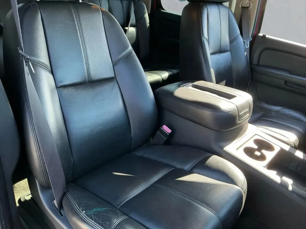 Chevrolet Silverado photo 21