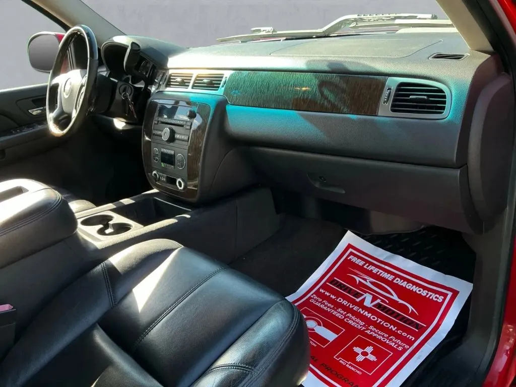 Chevrolet Silverado photo 19