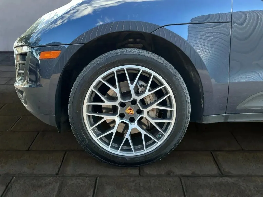 Porsche Macan photo 23