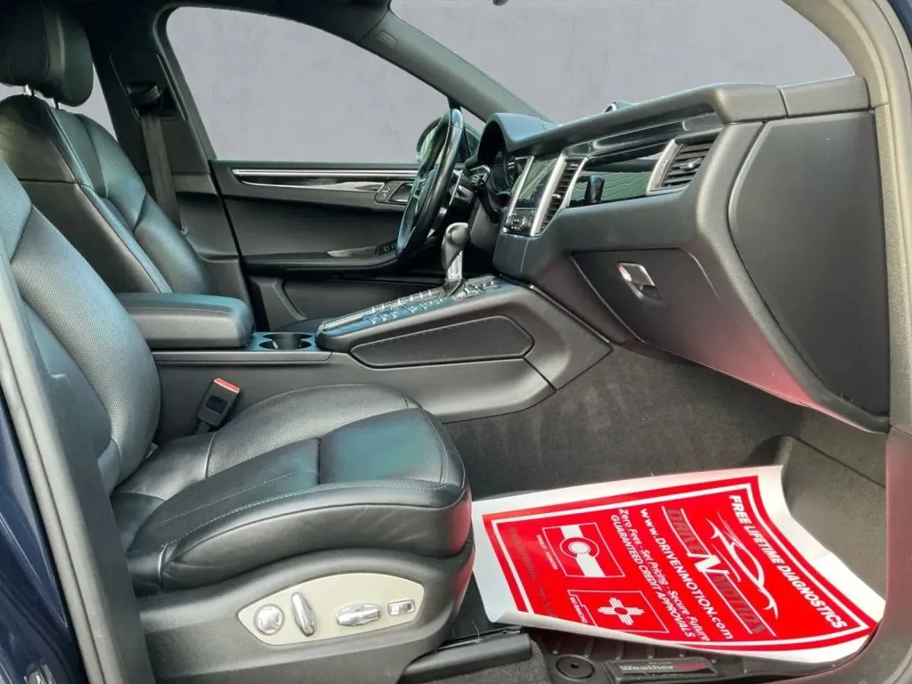 Porsche Macan photo 20