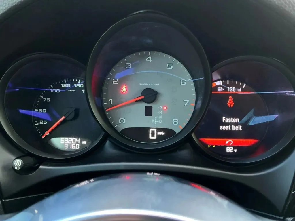 Porsche Macan photo 26