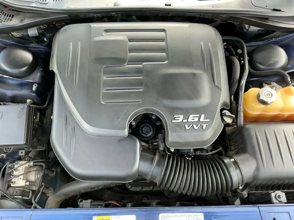 Dodge Challenger photo 22