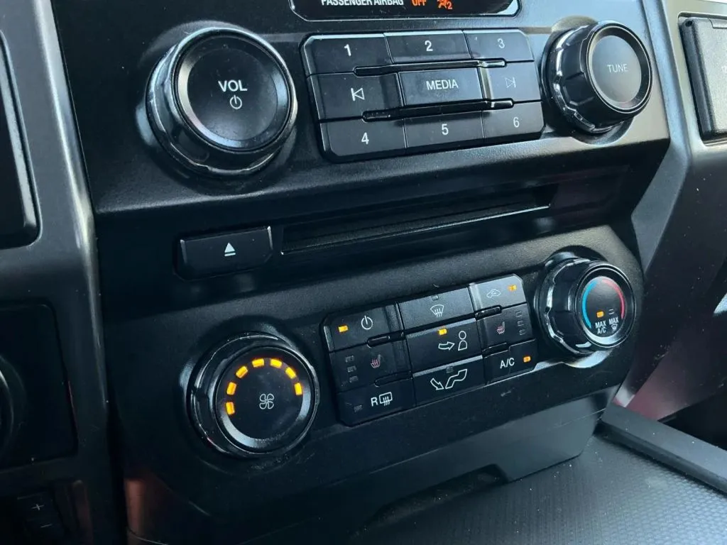 Ford F-150 photo 31