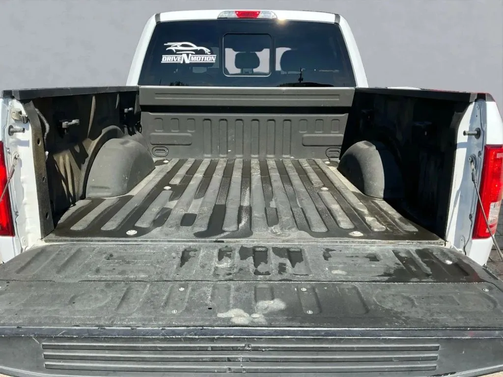 Ford F-150 photo 18