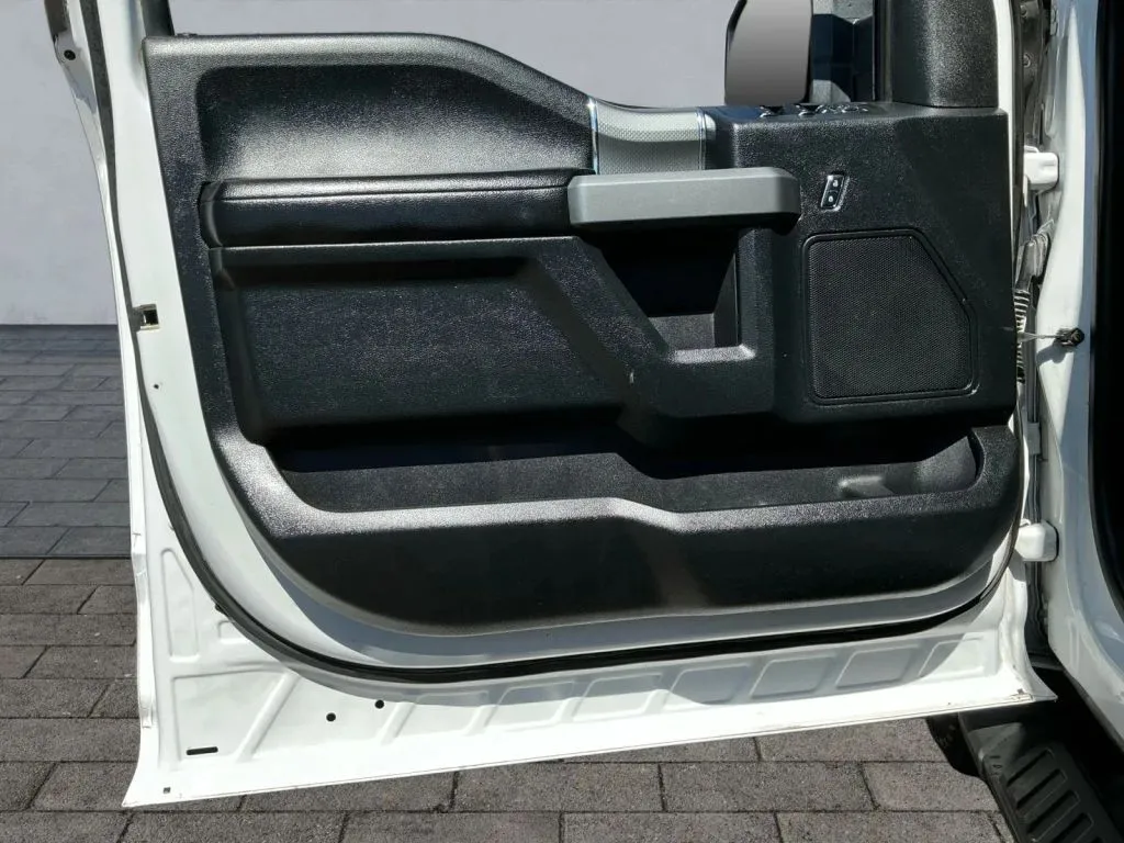 Ford F-150 photo 10