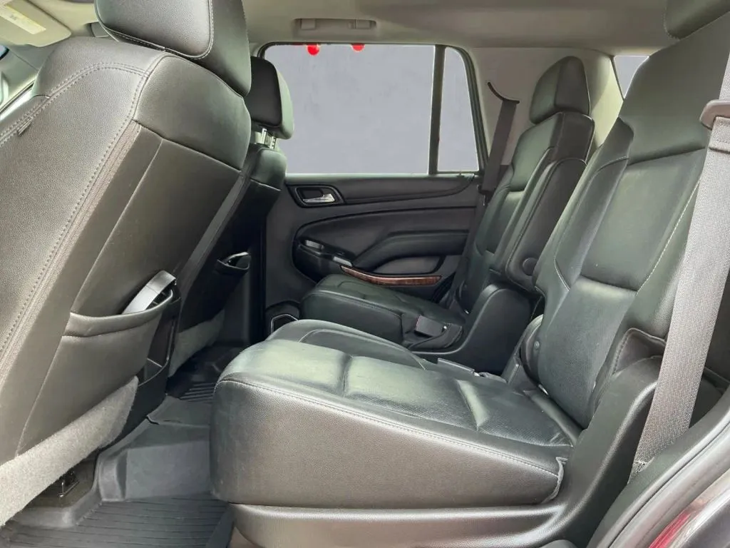 Chevrolet Tahoe photo 14