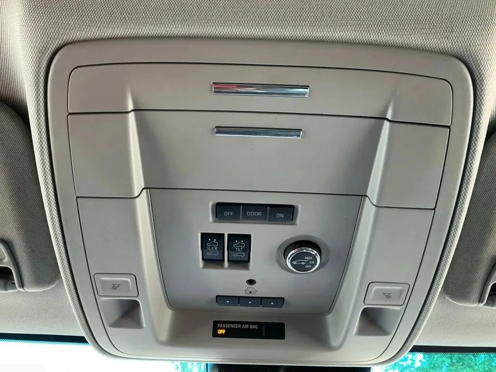 Chevrolet Tahoe photo 36